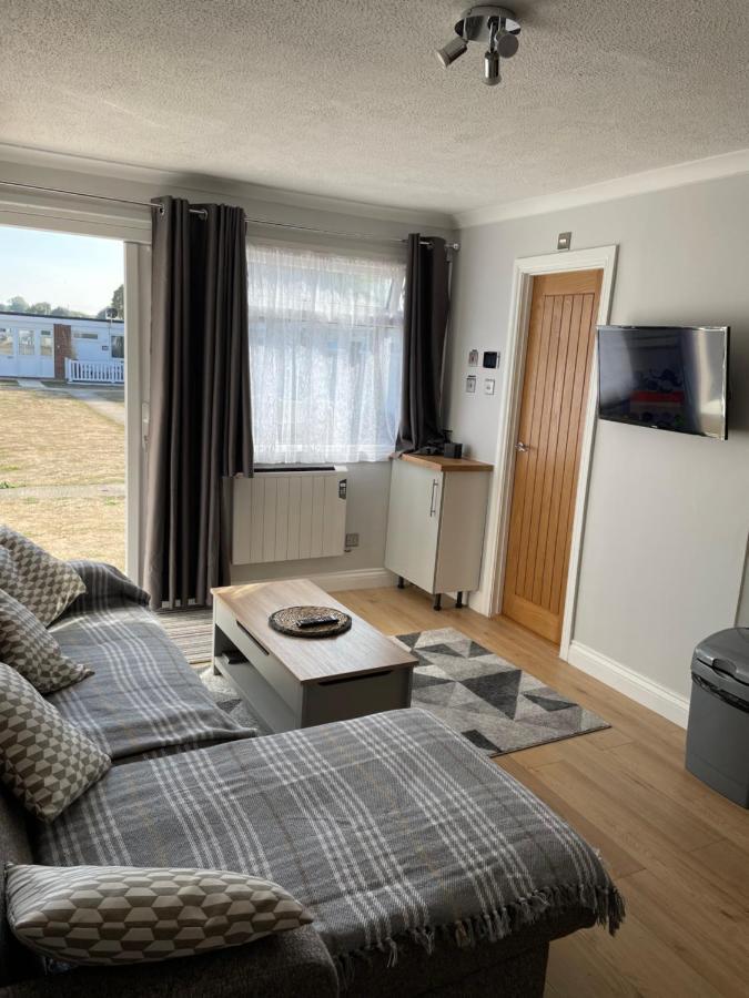 Apartment 265 Belle Aire, Modern