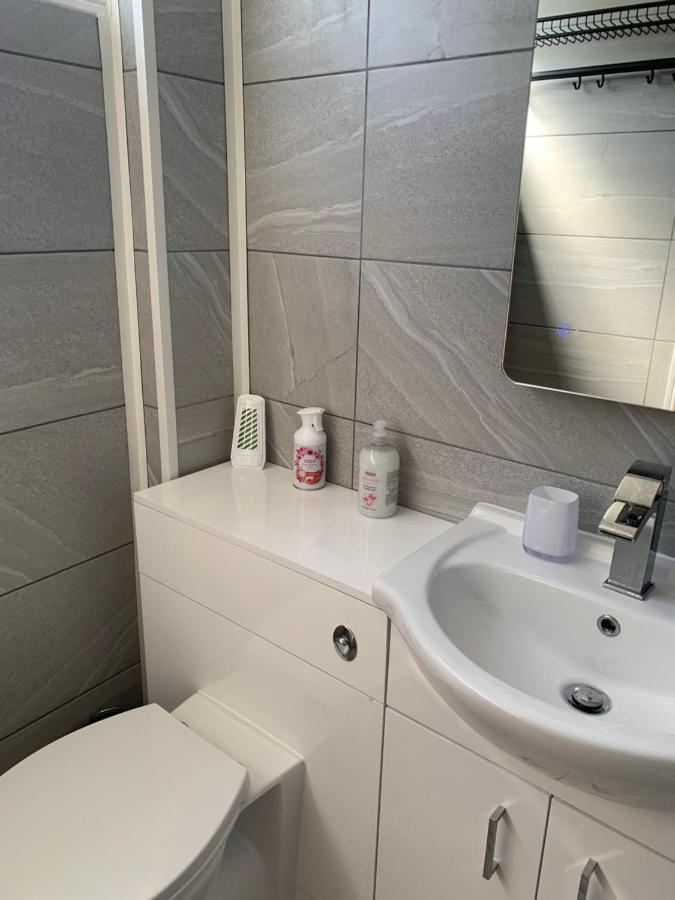 Apartment 265 Belle Aire, Modern